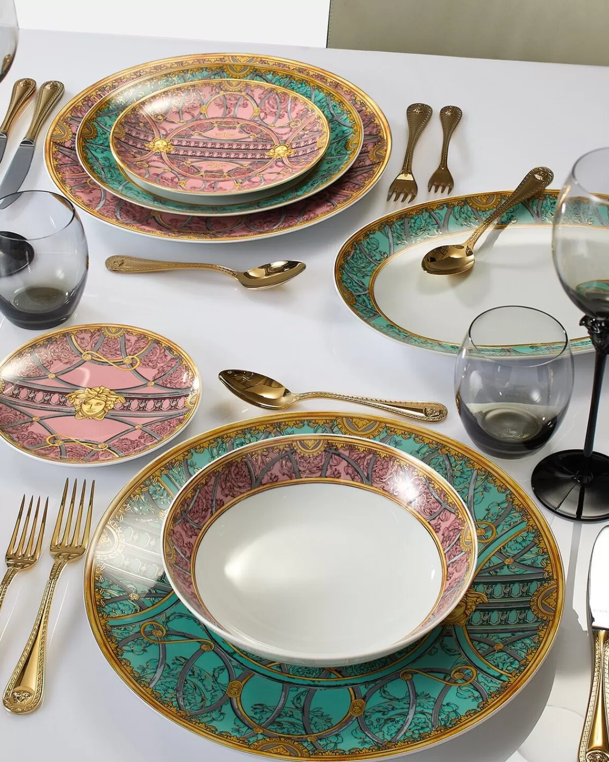 Versace Assiette Creuse Scala Del Palazzo Rosa 22 Cm