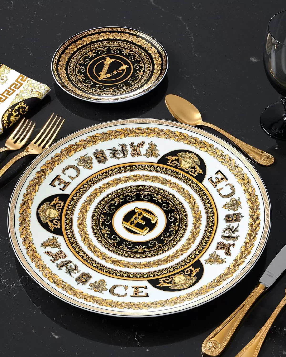 Versace Assiette E Virtus Alphabet 33 Cm