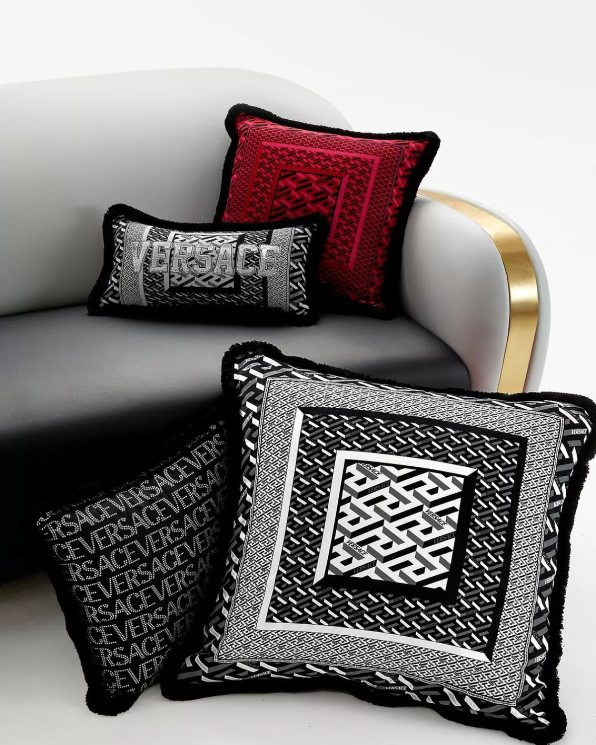 Versace Coussin Reversible La Greca 70 Cm