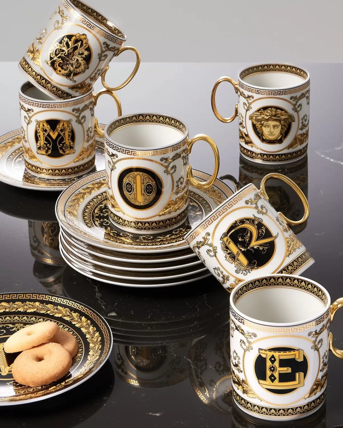 Versace Mug E Virtus Alphabet