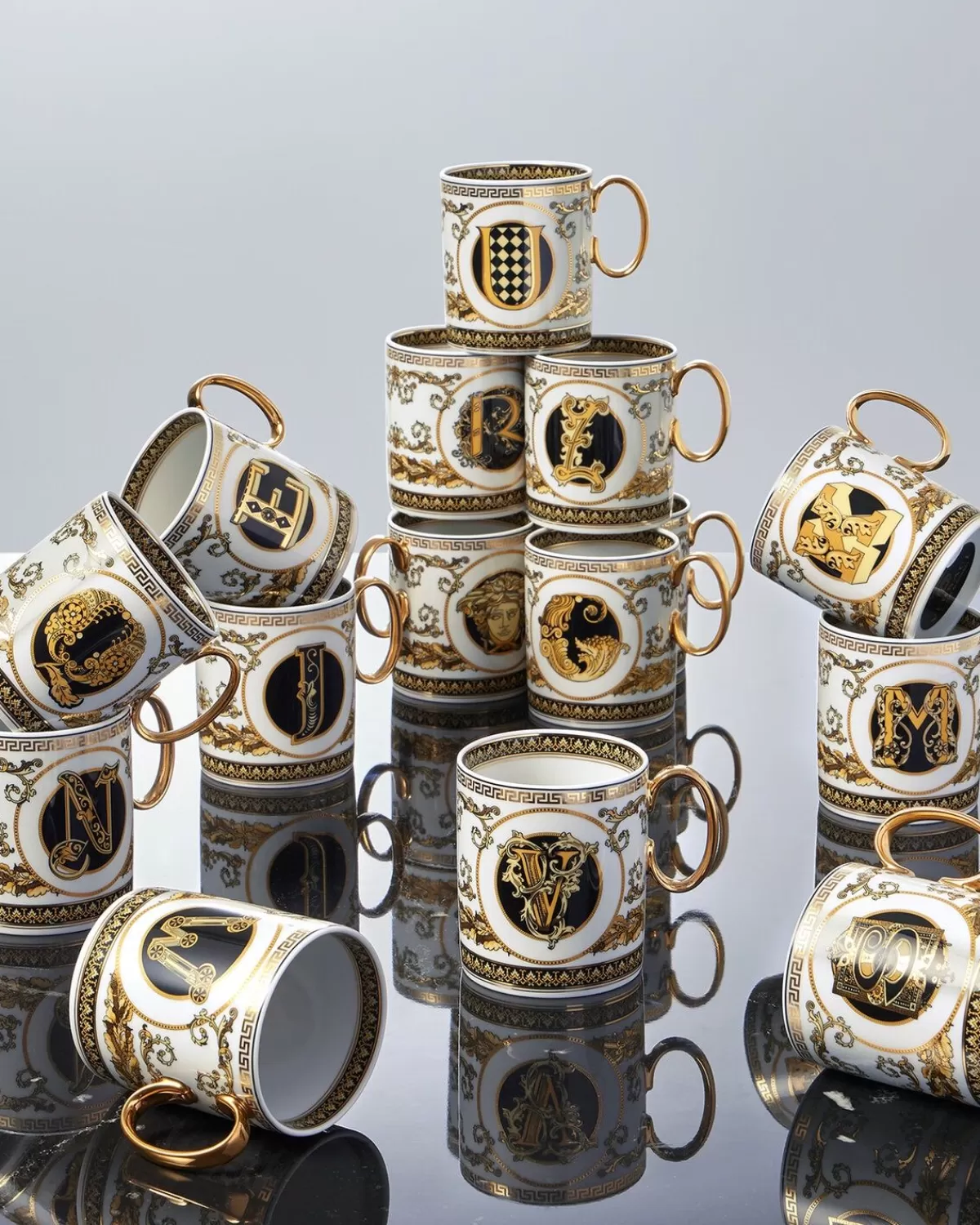 Versace Mug Q Virtus Alphabet